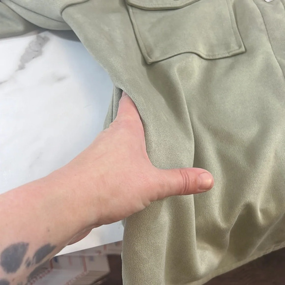 Levi’s Shirt Jacket Women’s Large Green Faux Suede‎ Zip Snap Front Microsuede - Picture 9 of 11